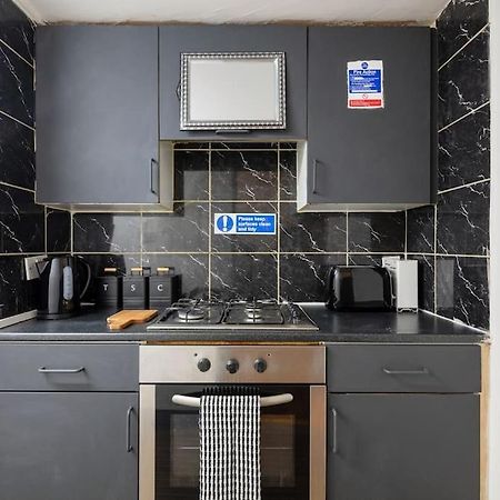 2A - Bright & Airy 2 Bed Flat - 20 Mins To Central Londra Exterior foto