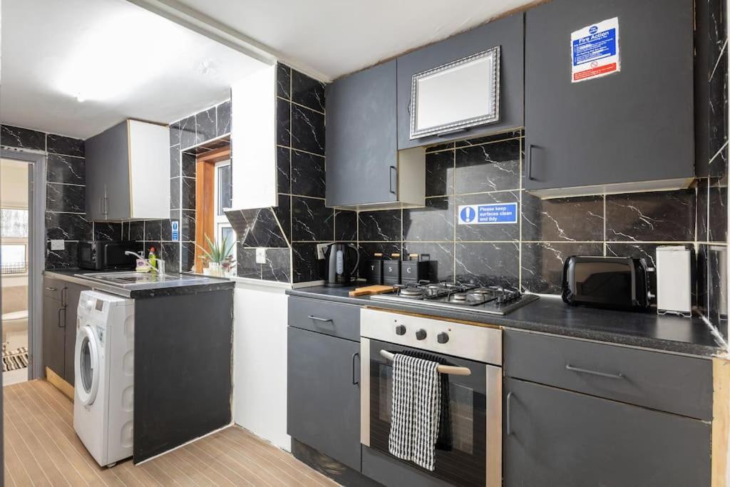 2A - Bright & Airy 2 Bed Flat - 20 Mins To Central Londra Exterior foto